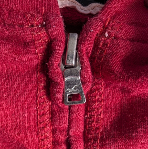 Vintage Y2K Hollister Co. Crimson Zip Up Hoodie With Embroidered Logo - Picture 6 of 7
